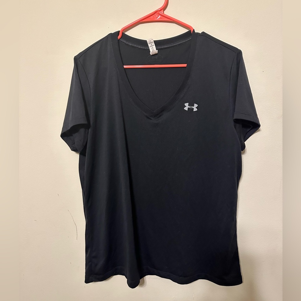 Women's UA Tech™ V-Neck Short Sleeve Size XL